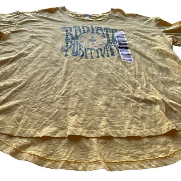 Wildfox Statement Graphic Tee Shirt Mellow Yellow XXL Radiate Positivity Peace - Picture 4 of 7